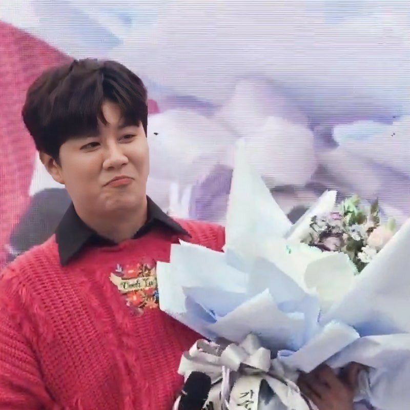 チン・ヘソンのビハインドカット