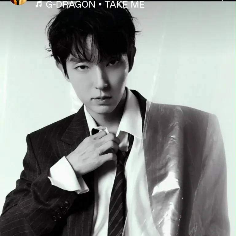 Behind-the-scenes cut of Lee Joongi