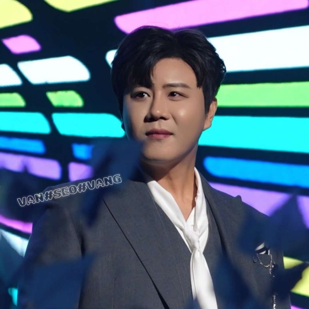 チン・ヘソンの最近の活動ショット