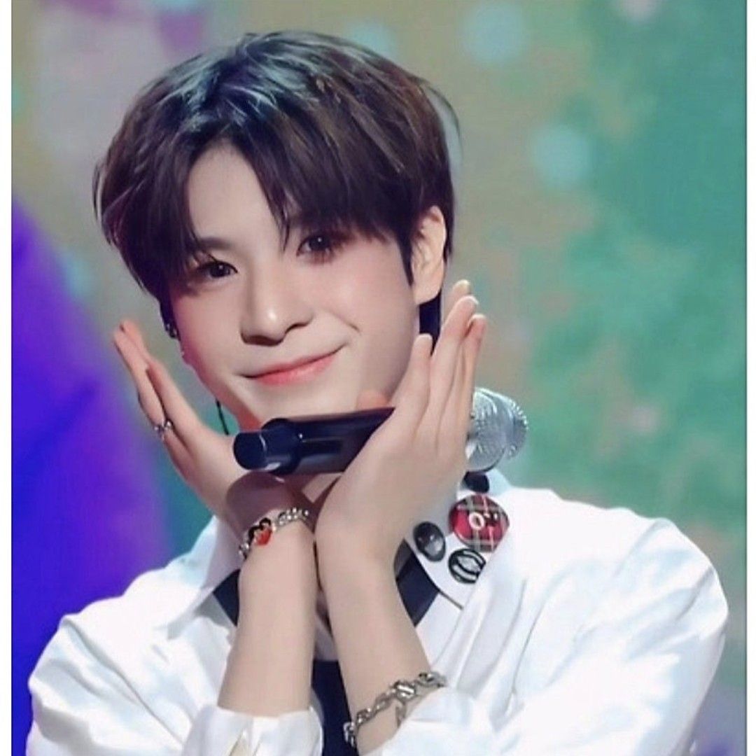 Cuplikan di balik layar dari Jeong Dongwon