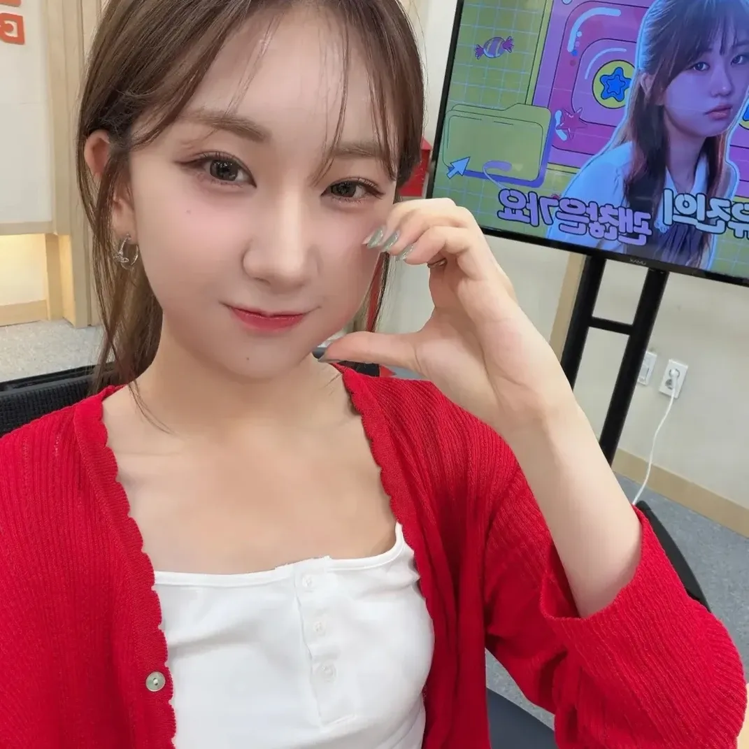 Foto kegiatan terbaru dari Jeon Yujin