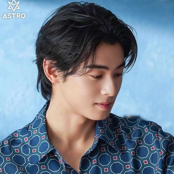 Latest photo of Cha Eunwoo