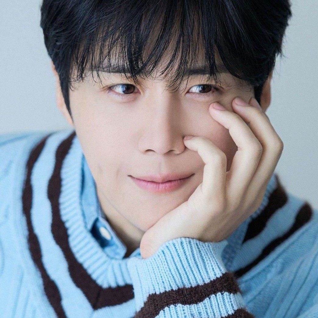 Latest photo of Kim Seonho