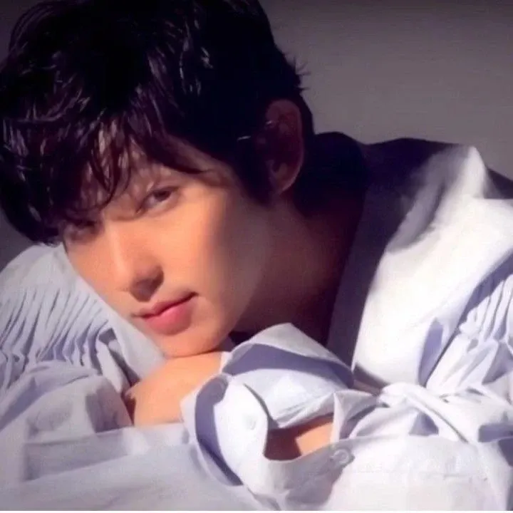 Recent activity shot of Lee Joongi