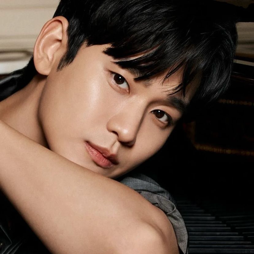 Latest photo of Kim Soohyun