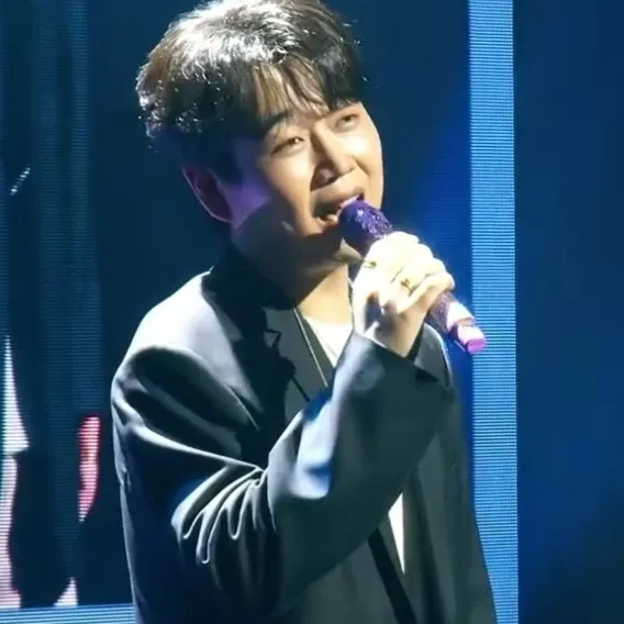 Latest photo of Hwang Youngwoong