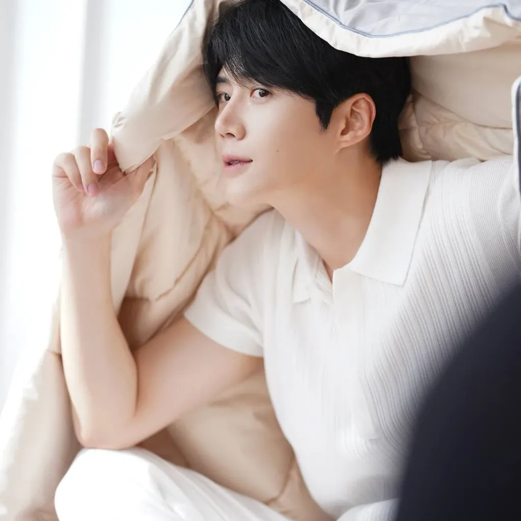 Latest photo of Kim Seonho