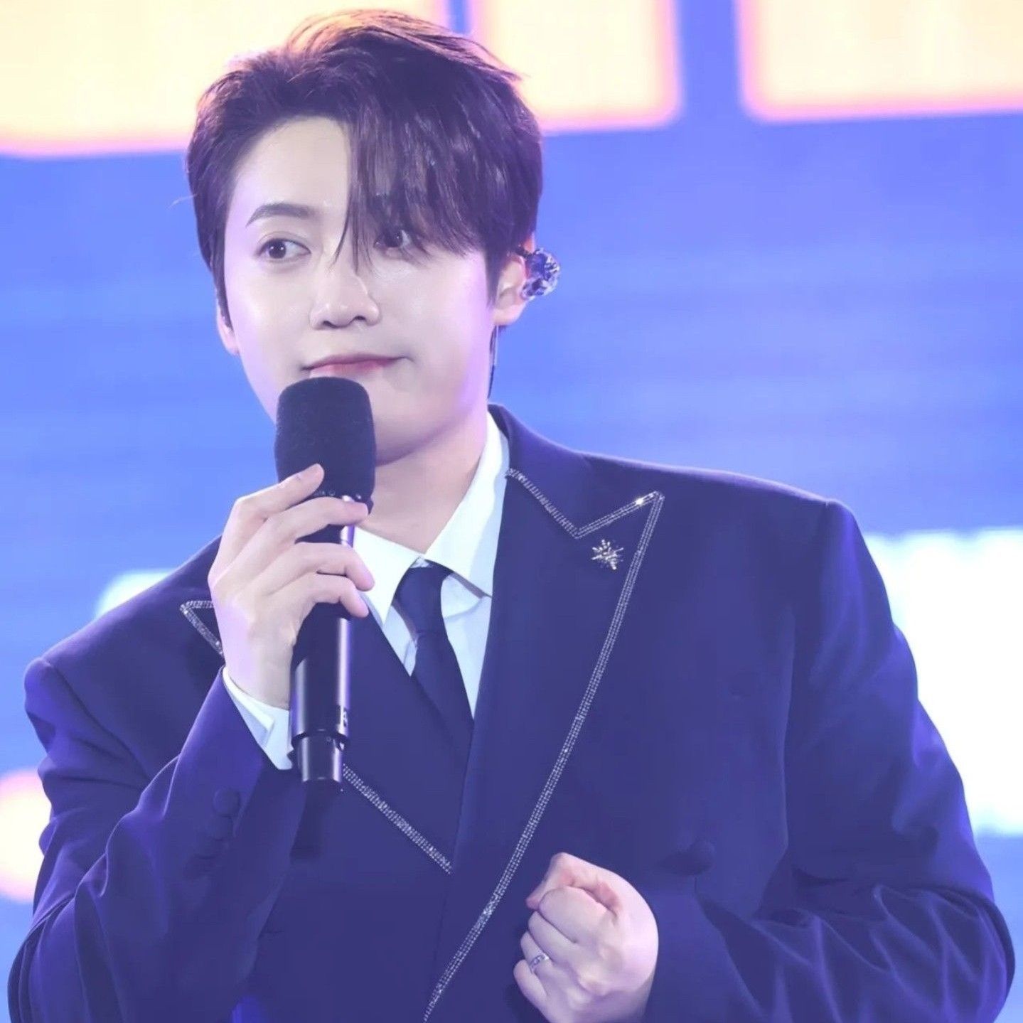 Behind-the-scenes cut of Son Binah