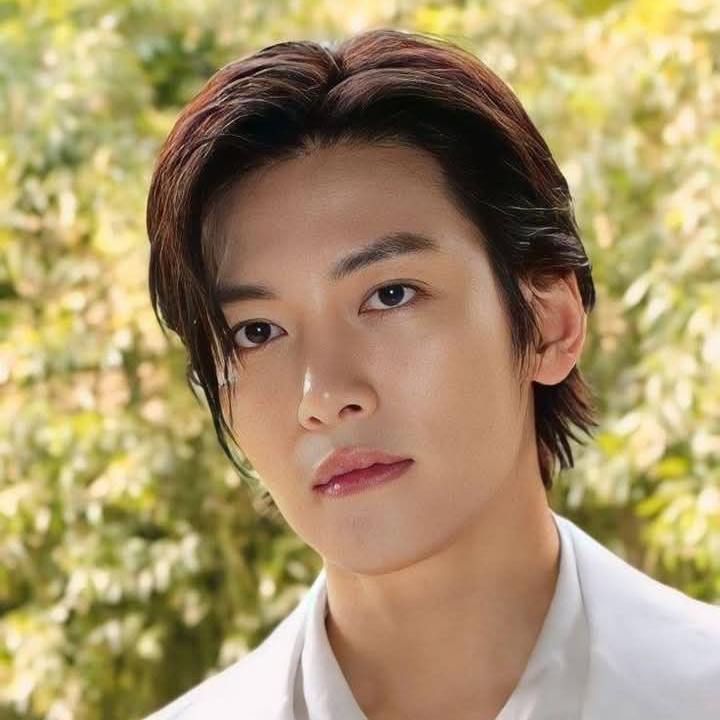 Behind-the-scenes cut of Ji Changwook