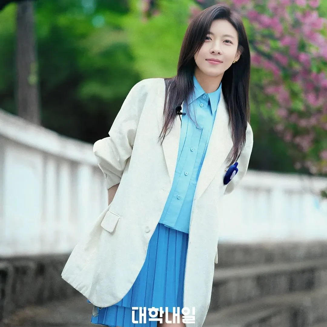 Behind-the-scenes cut of Ha Jiwon