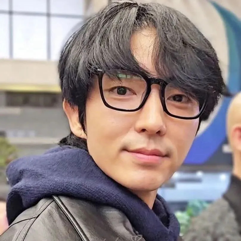 Recent activity shot of Lee Joongi