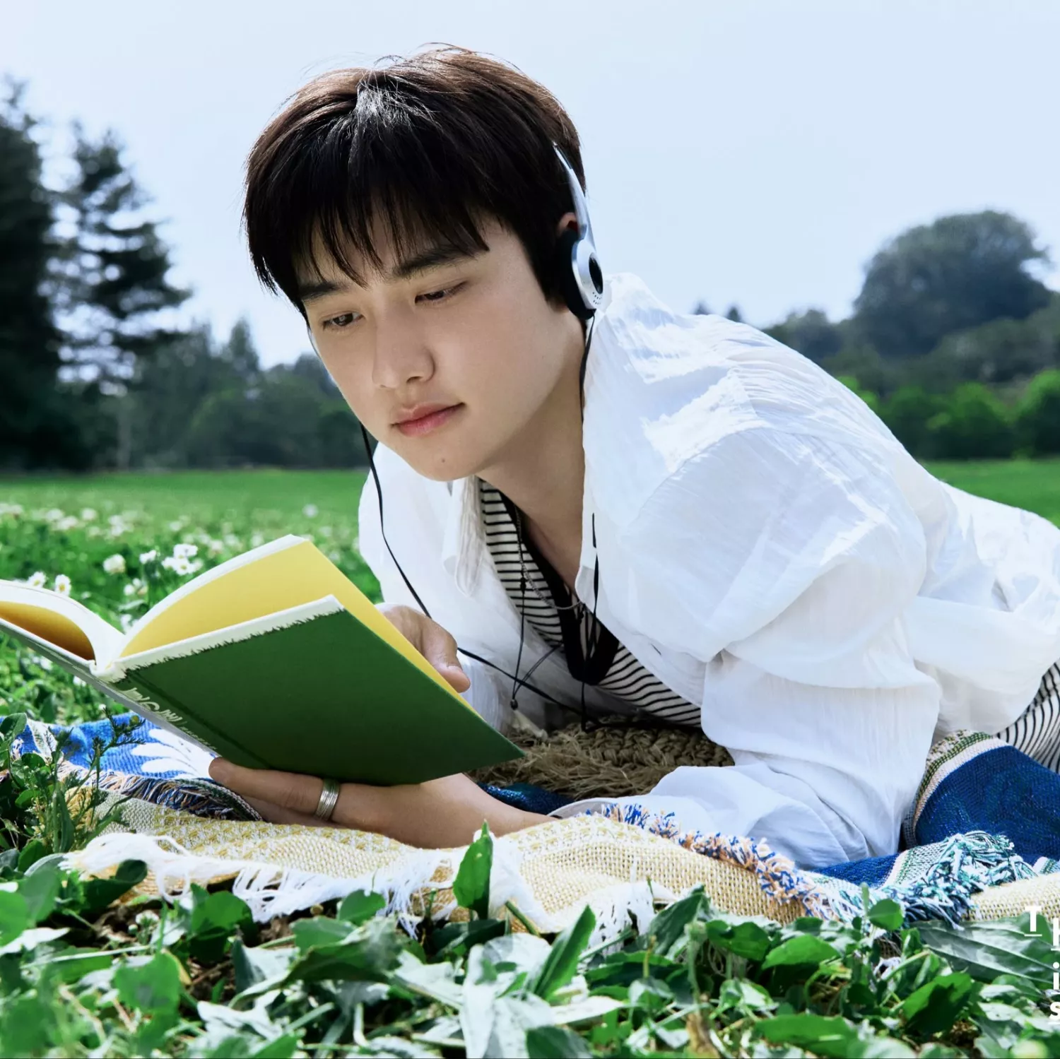 Cuplikan di balik layar dari Doh Kyungsoo (D.O.)