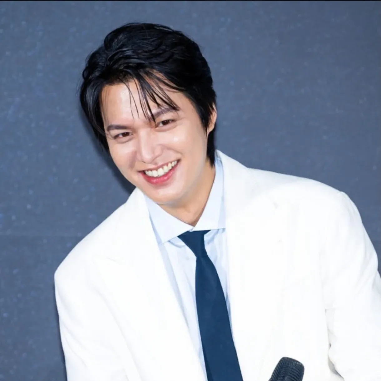Behind-the-scenes cut of Lee Minho