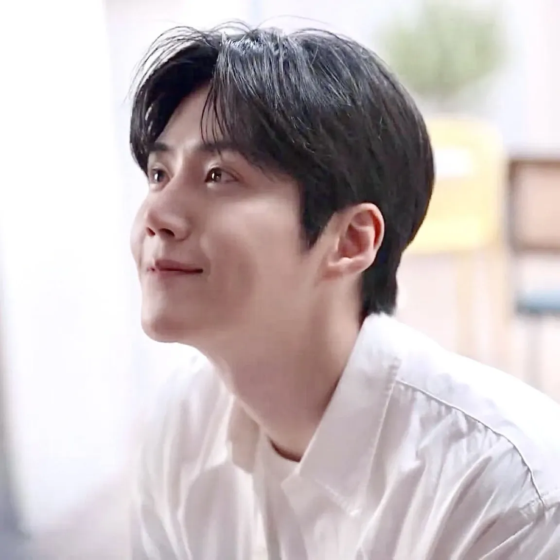 Behind-the-scenes cut of Kim Seonho