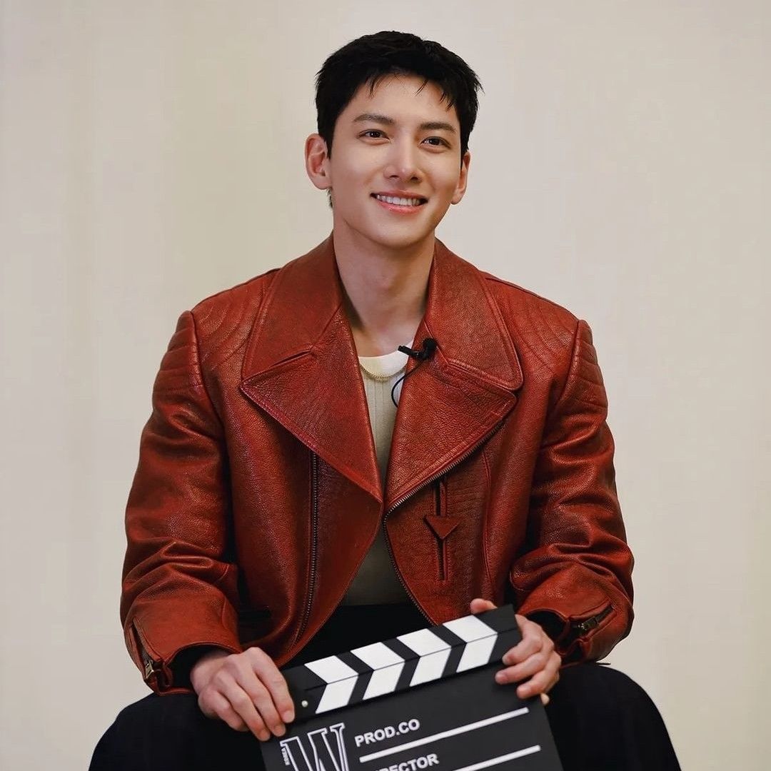 Latest photo of Ji Changwook