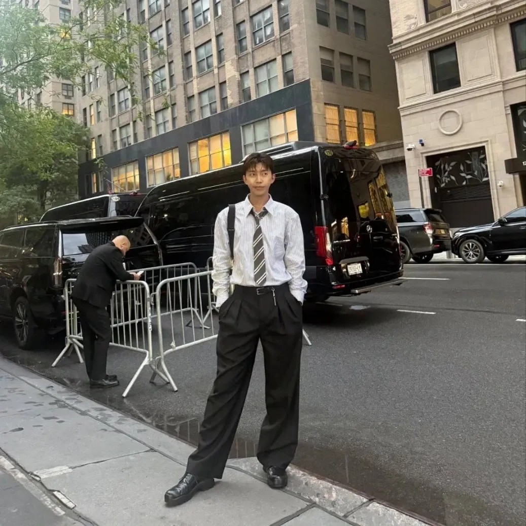 Behind-the-scenes cut of Lim Youngwoong