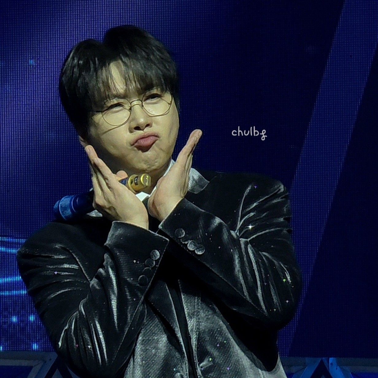 A moment captured by a fan of Chungil