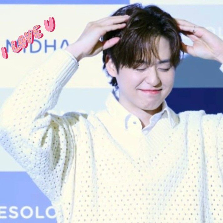 A moment captured by a fan of Lee Solomon