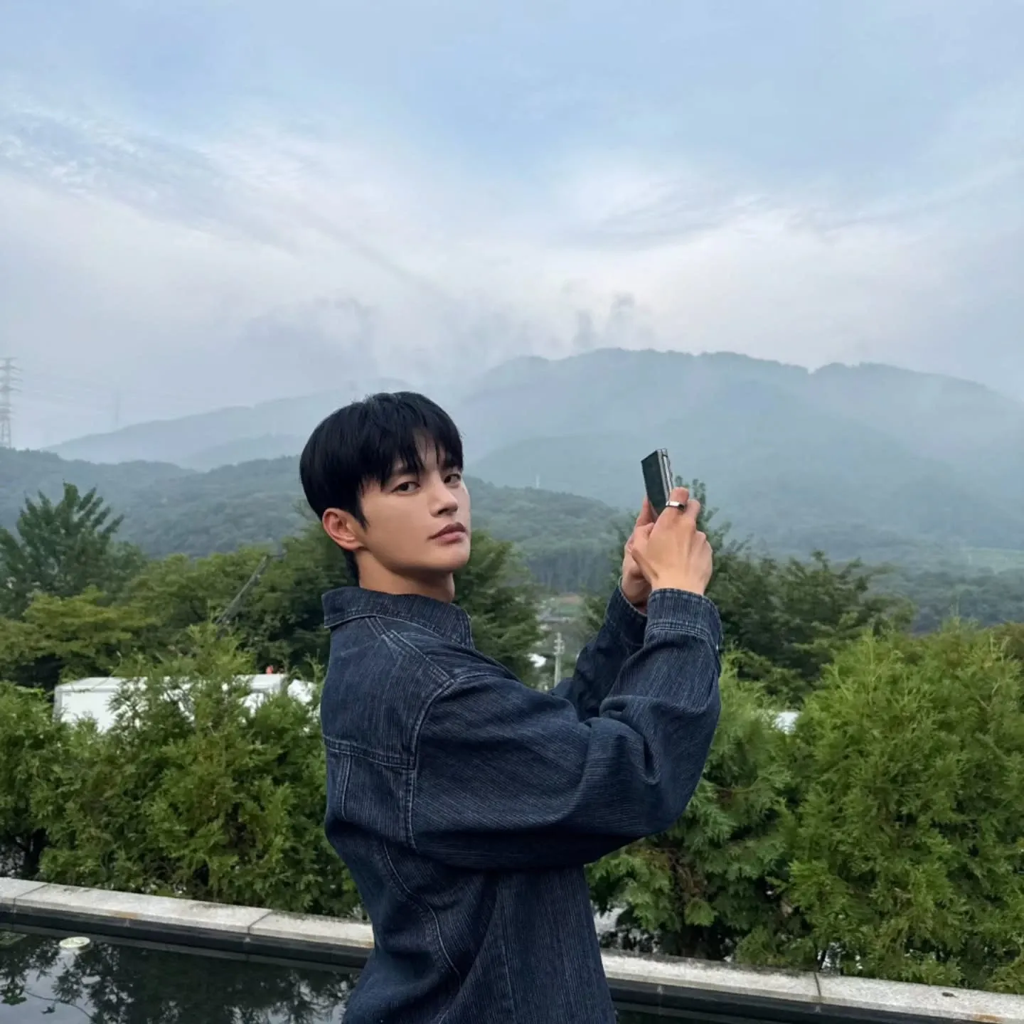 A moment captured by a fan of Seo Inguk