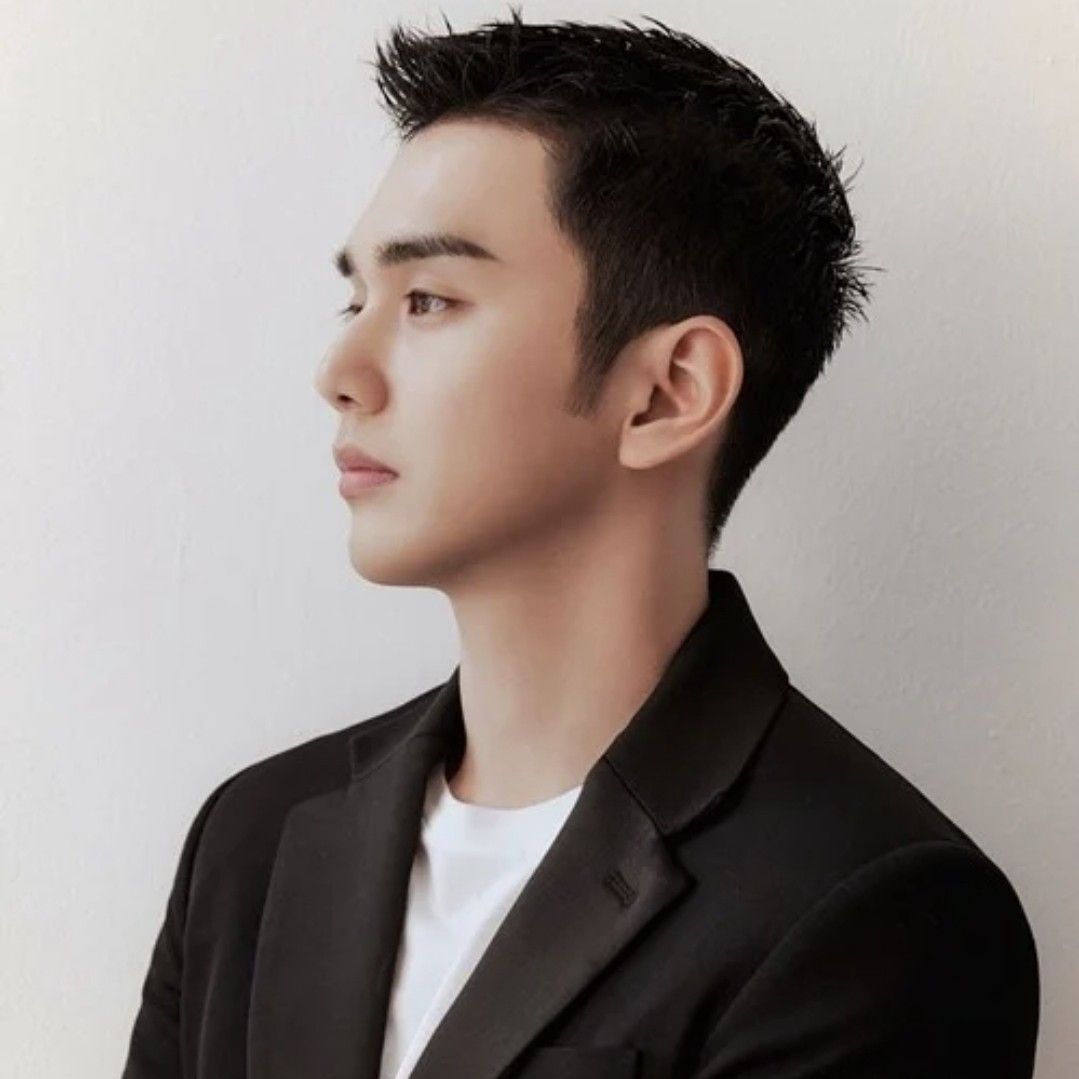 Recent activity shot of Yoo Seungho