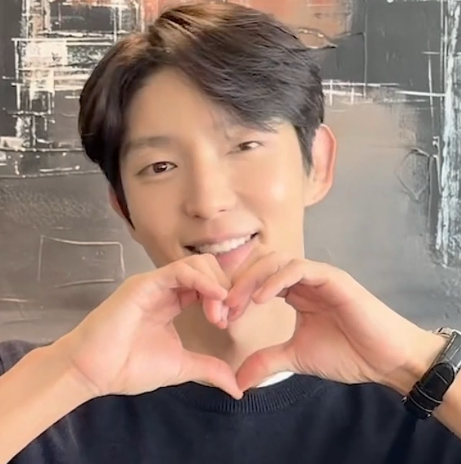 Behind-the-scenes cut of Lee Joongi