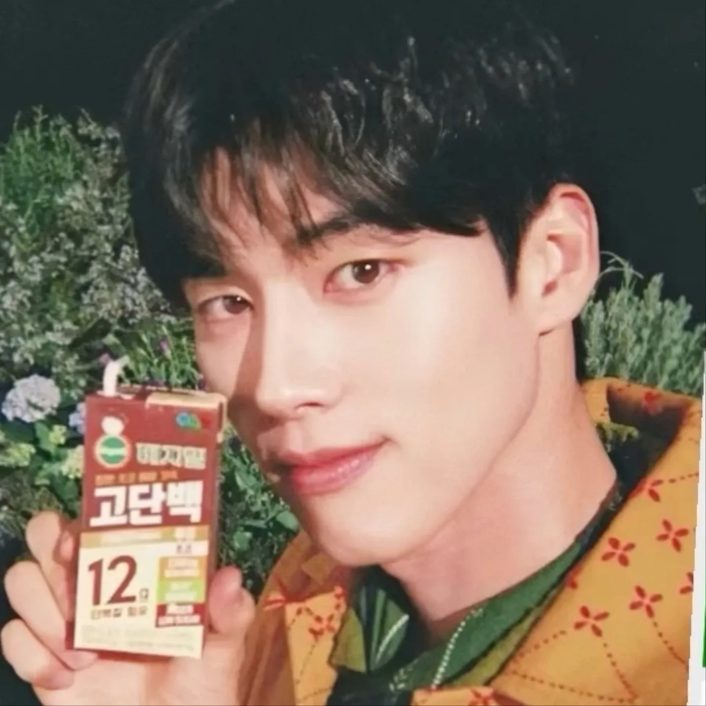 Behind-the-scenes cut of Hong Mingi
