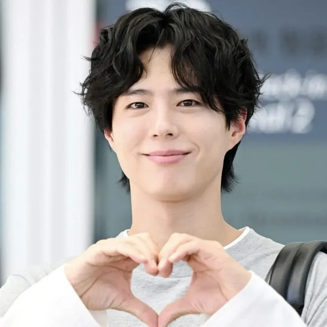 Behind-the-scenes cut of Park Bogum