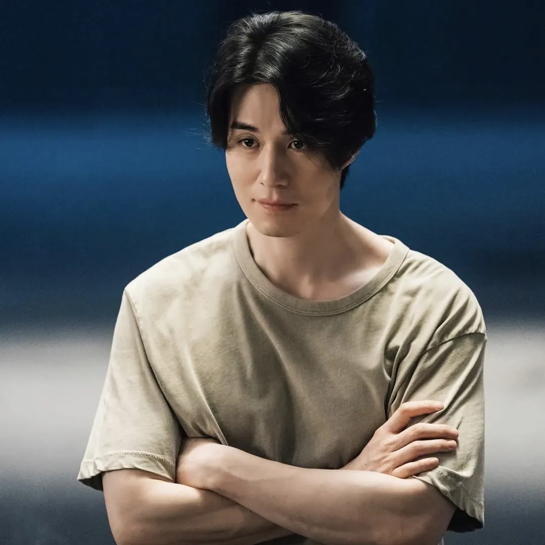 Recent activity shot of Lee Dongwook