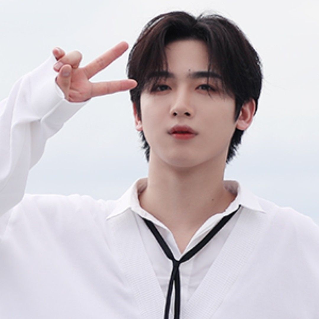 Recent activity shot of Kim Yohan