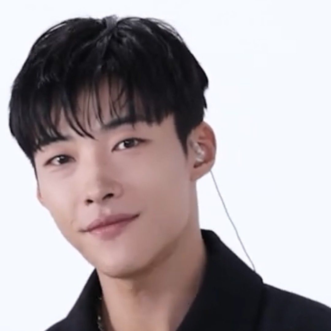 Behind-the-scenes cut of Woo Dohwan