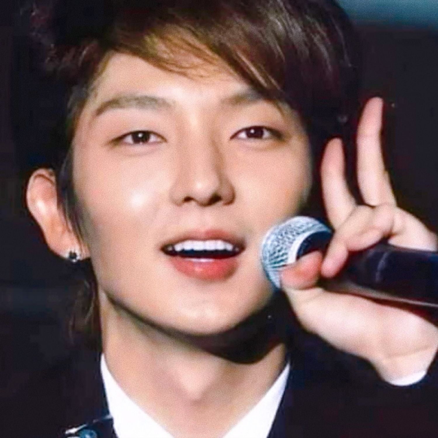 Behind-the-scenes cut of Lee Joongi