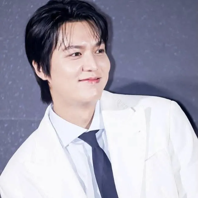 Recent activity shot of Lee Minho