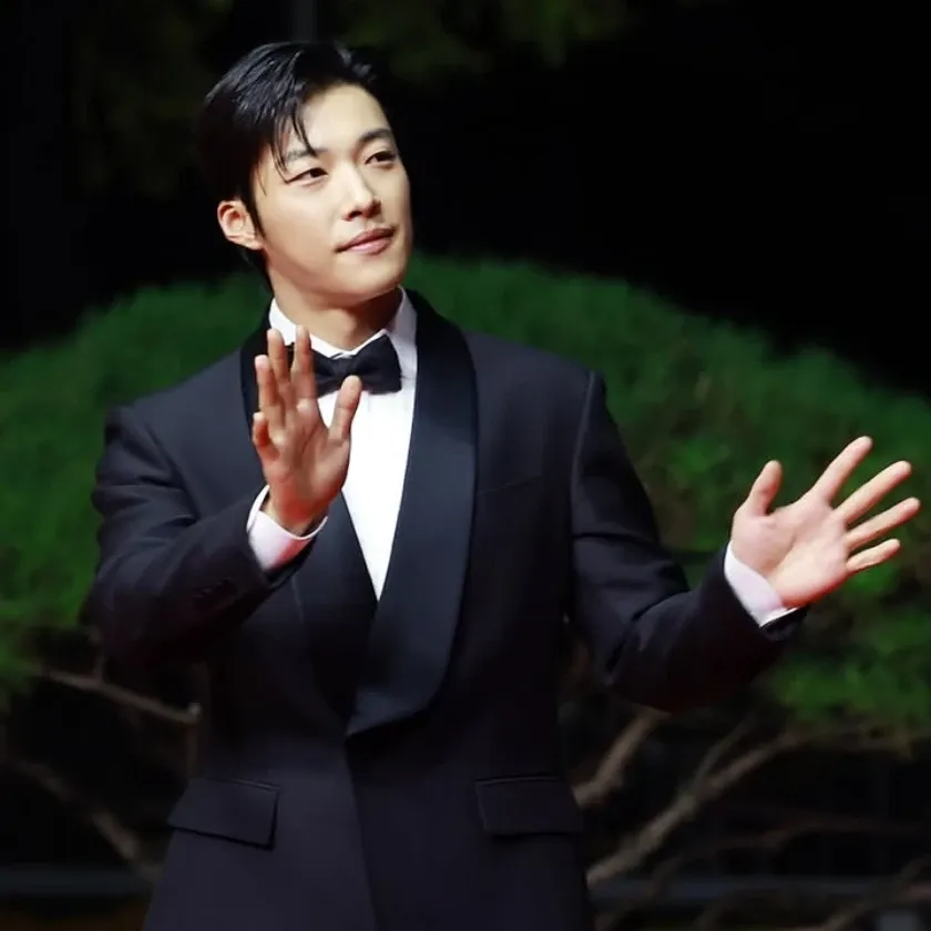Behind-the-scenes cut of Woo Dohwan