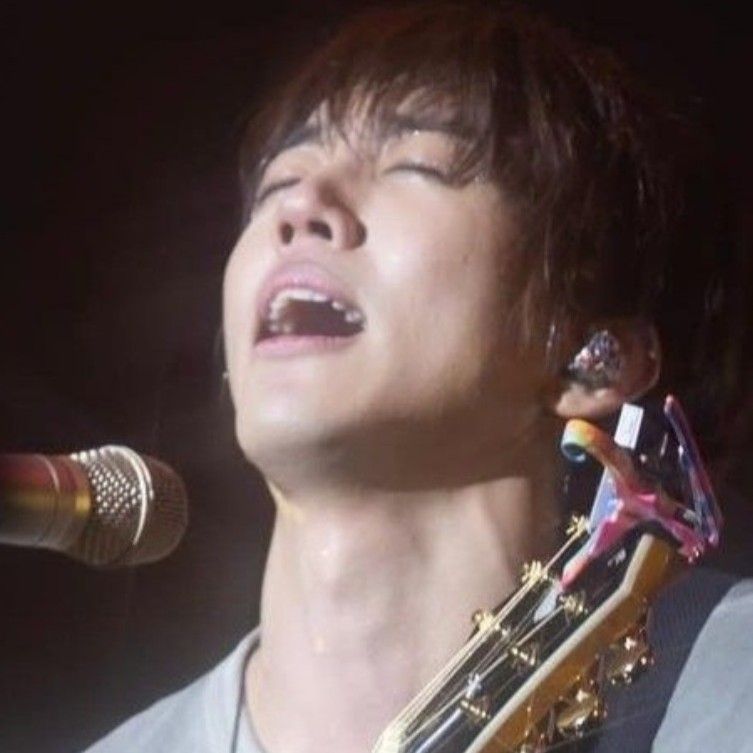 イ・スンユンの最近の活動ショット