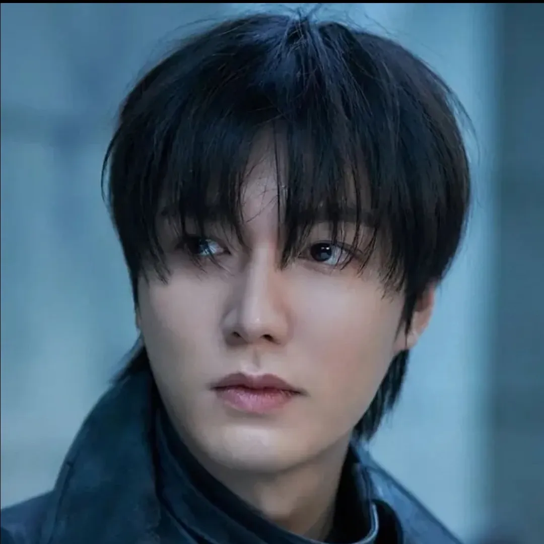 Latest photo of Lee Minho