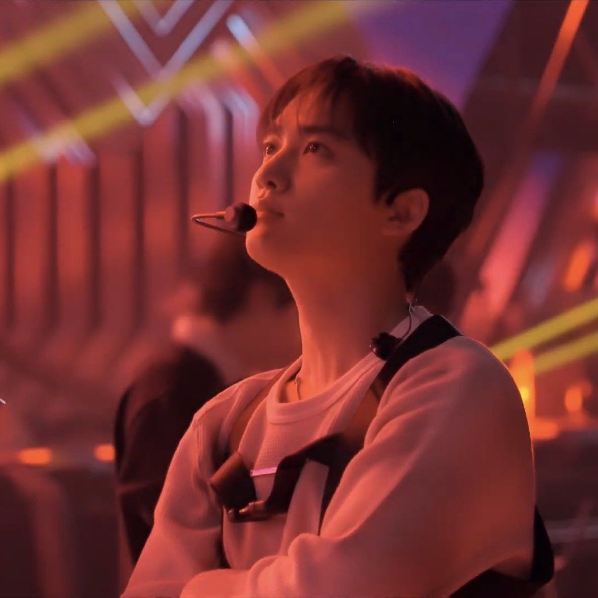 都暻秀 (D.O.)的幕后花絮