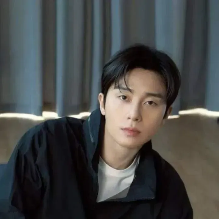 Latest photo of Park Seojoon
