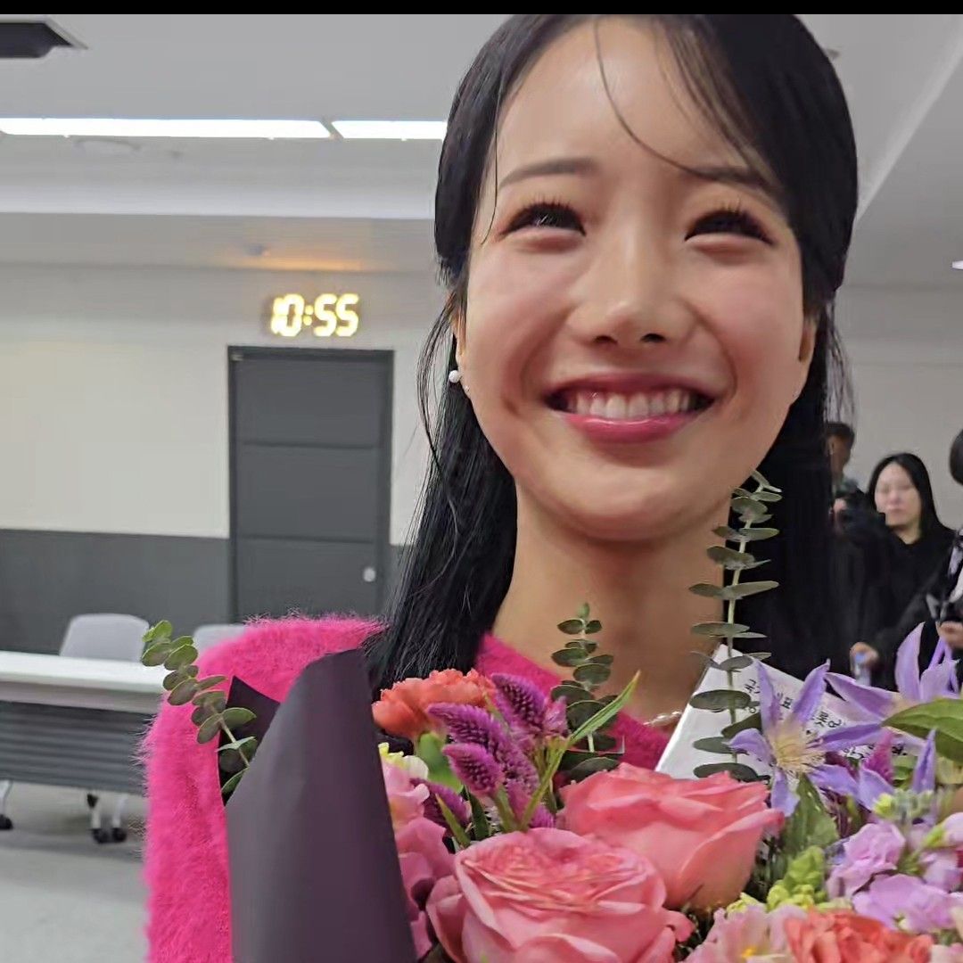 Behind-the-scenes cut of Kim Soyeon (2004)