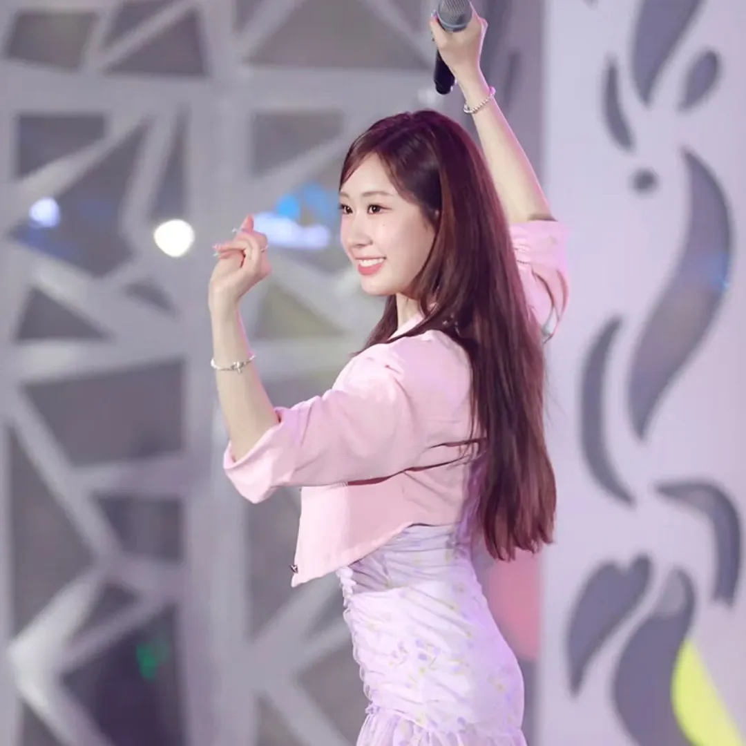Recent activity shot of Jeon Yujin