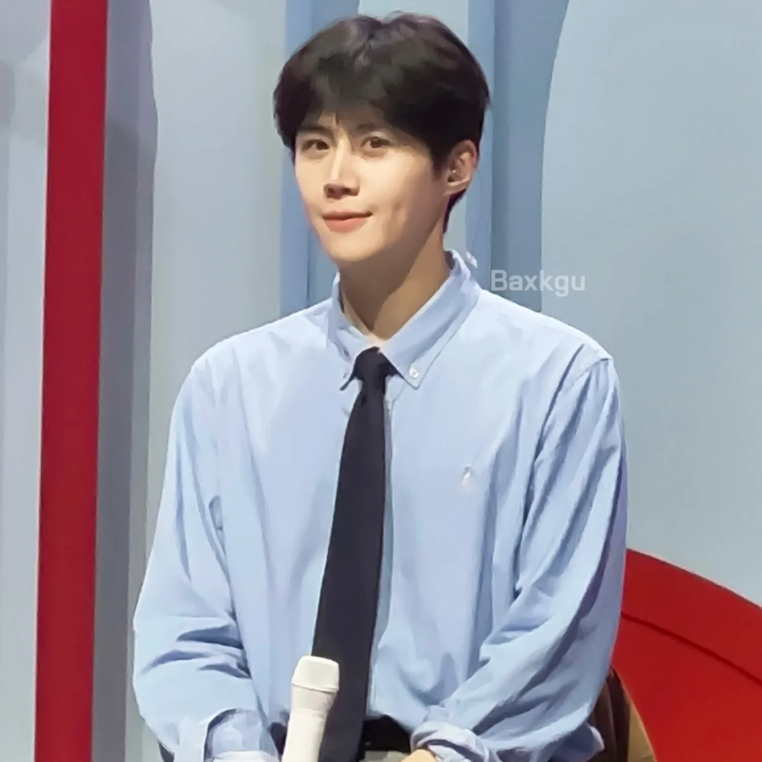 Behind-the-scenes cut of Kim Seonho