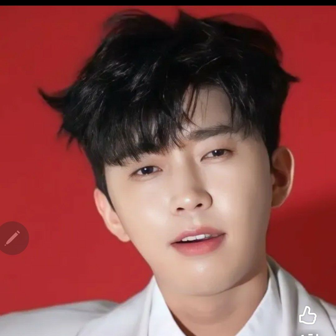 Foto kegiatan terbaru dari Lim Youngwoong