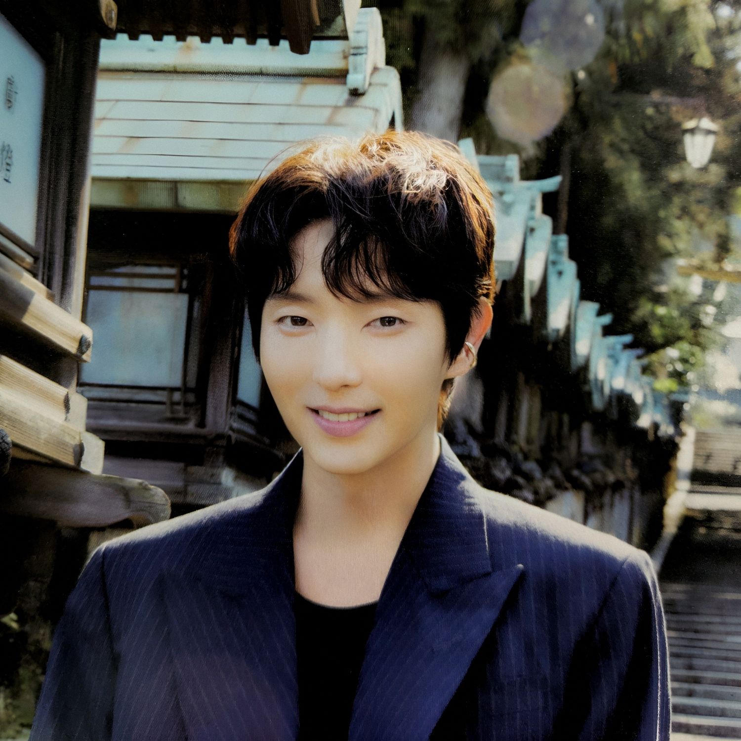 Behind-the-scenes cut of Lee Joongi