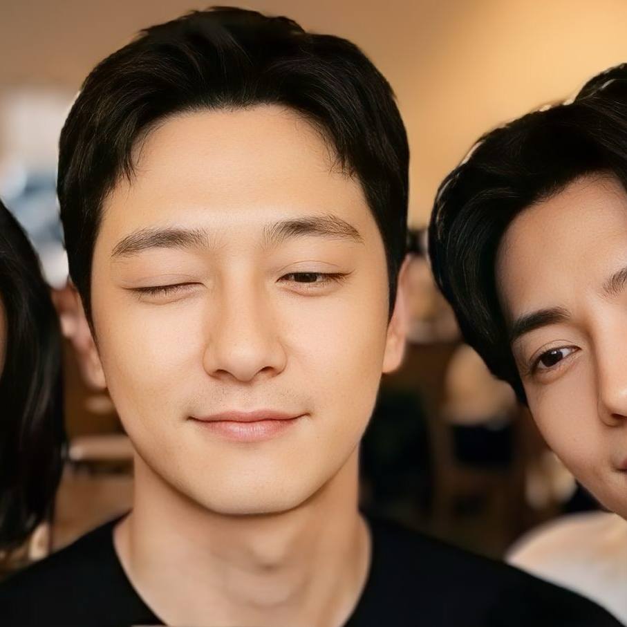 Latest photo of Son Seokkoo