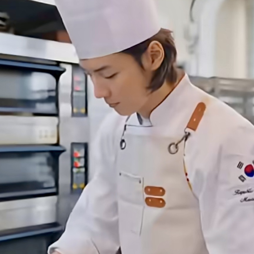 Recent activity shot of Yoon Shiyoon