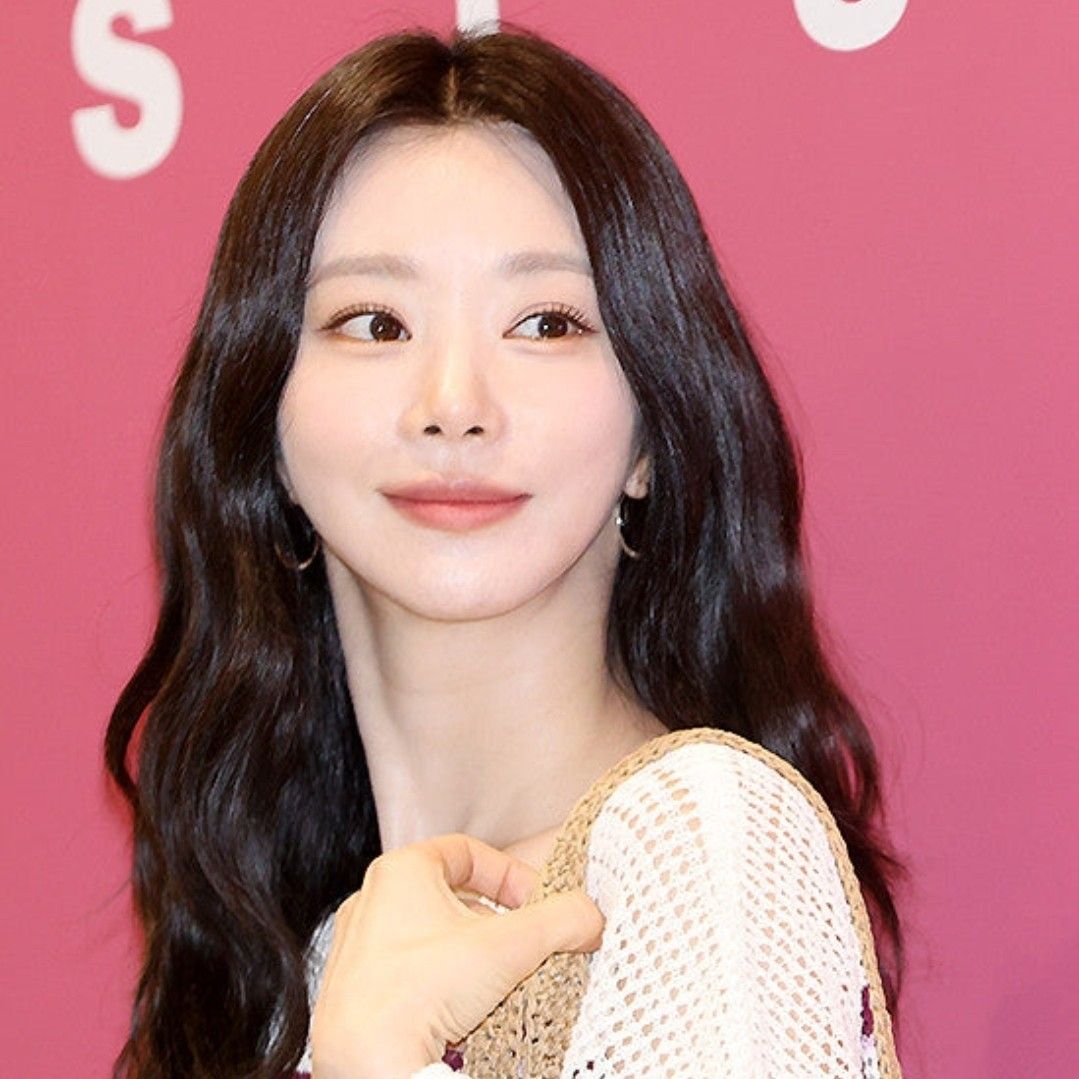 Behind-the-scenes cut of Lee Joobeen