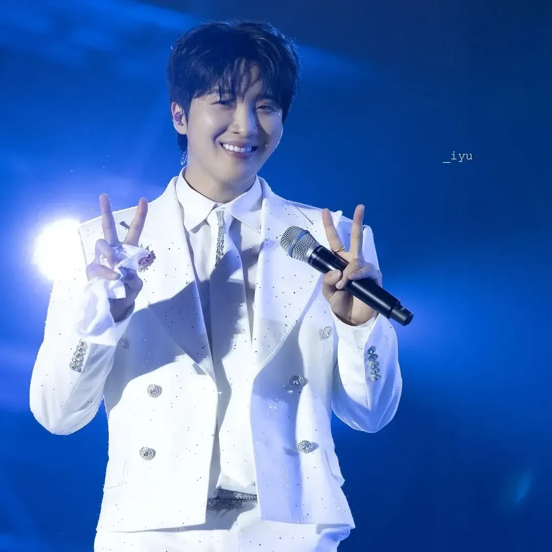Behind-the-scenes cut of Hwang Yunsung