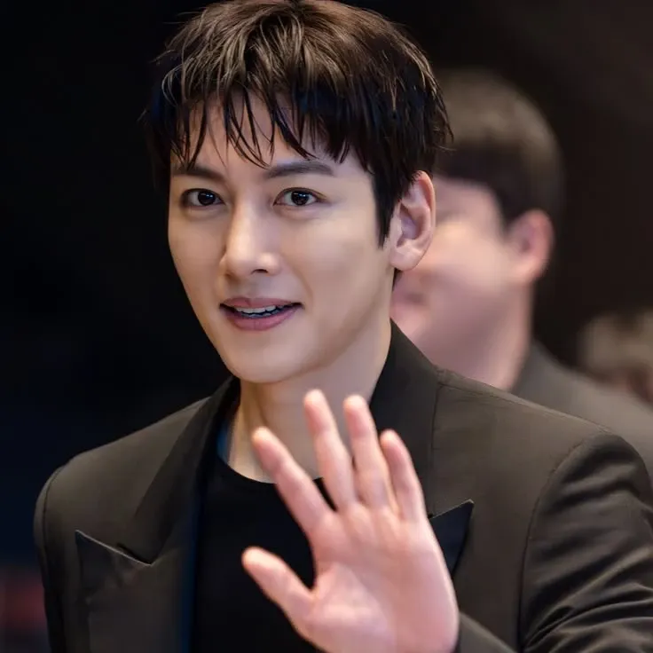 Latest photo of Ji Changwook