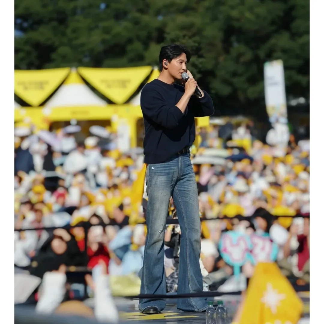A moment captured by a fan of Kim Namgil