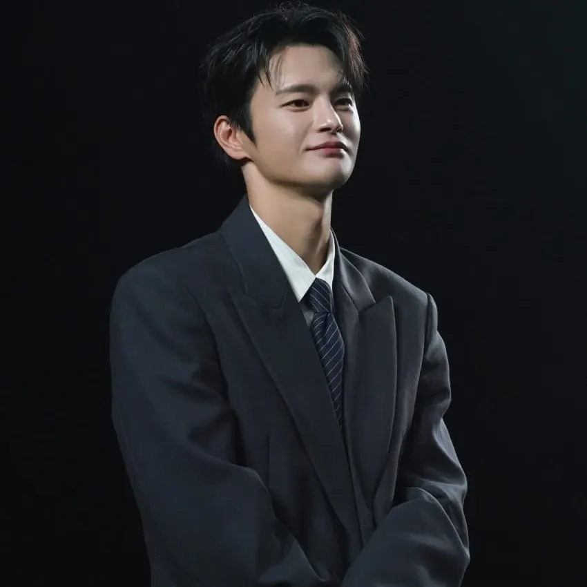 A moment captured by a fan of Seo Inguk