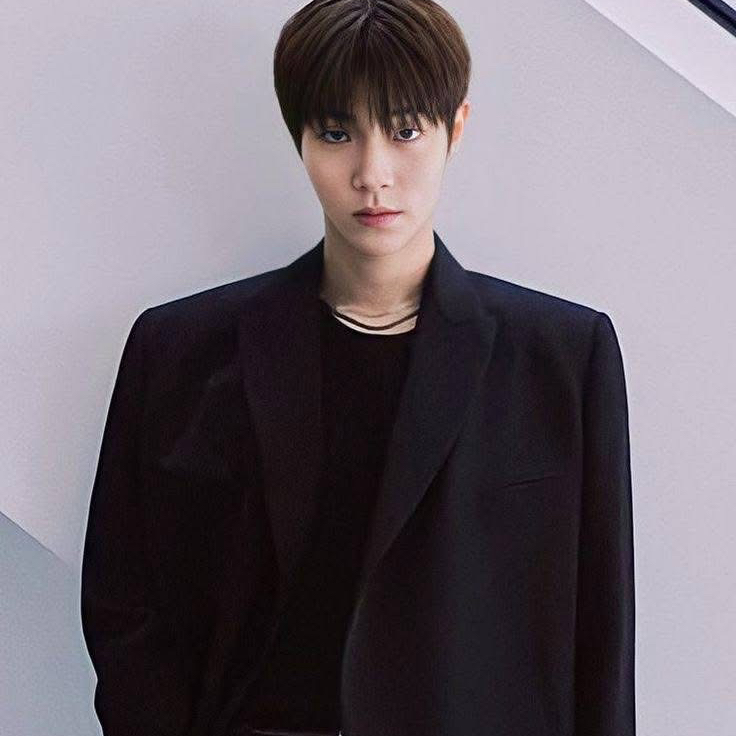 Momen yang diabadikan oleh penggemar Hwang Inyoup